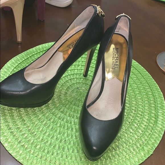 Michael Kors Shoes - Black heels🖤